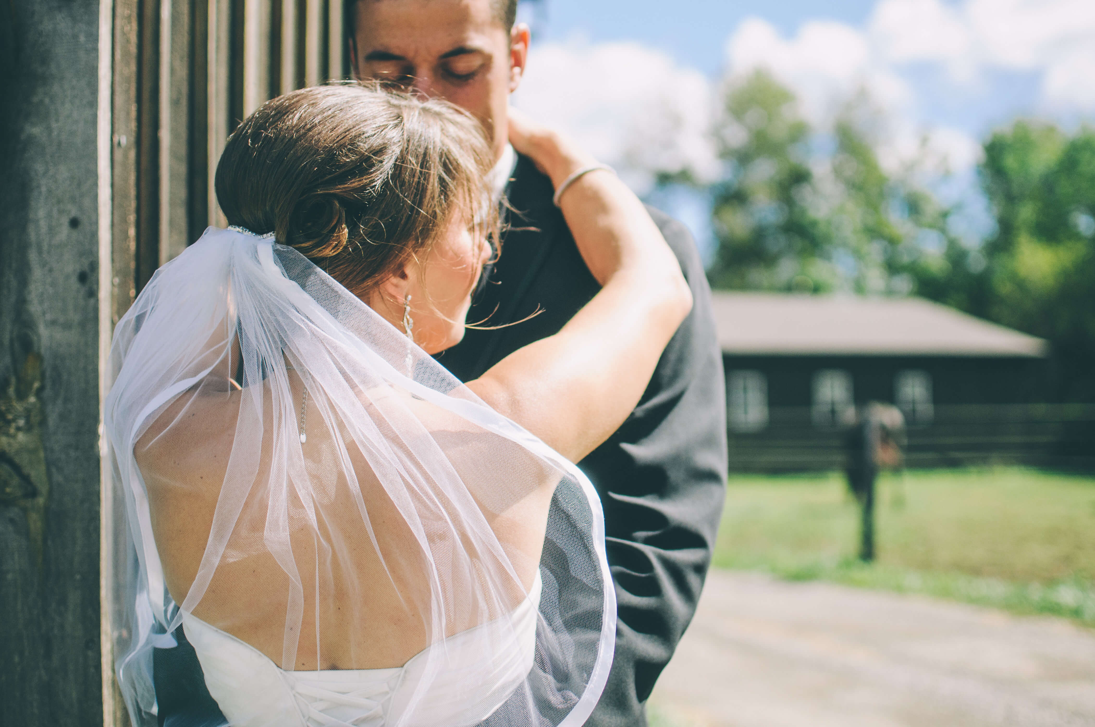 Jak wygląda nowoczesna fotografia ślubna w Warszawie?